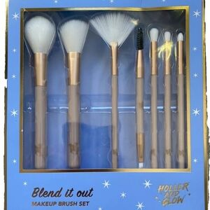 Holler and Glow Makeup Brush Set
